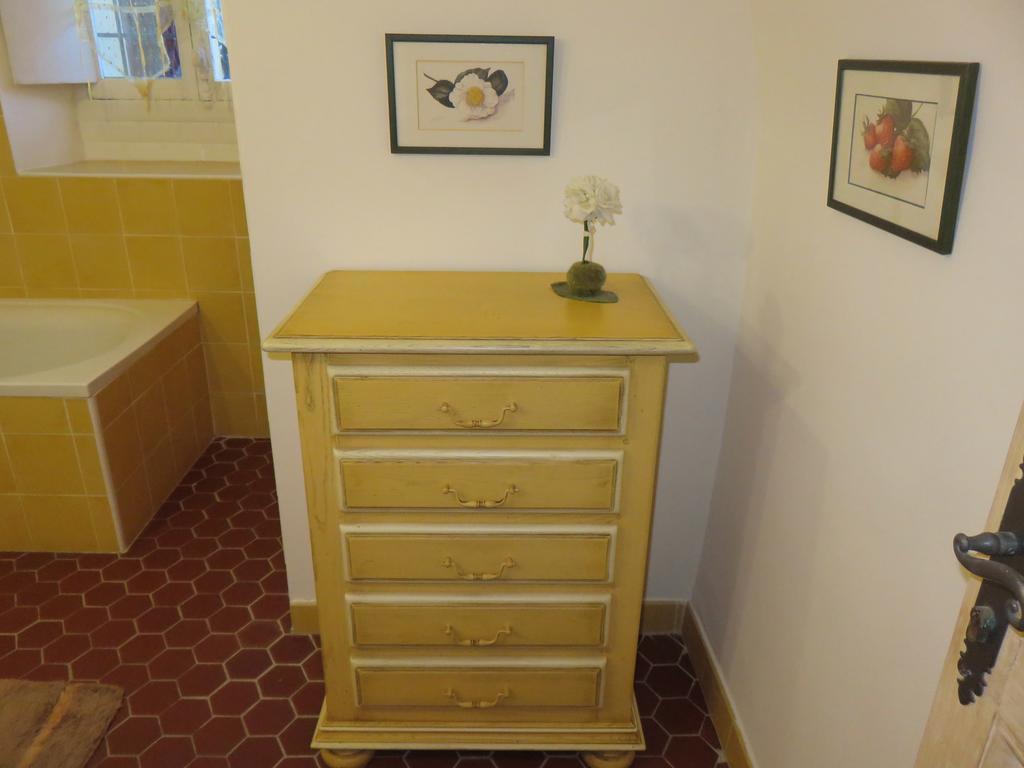 Le Clos Des Canebiers Bed & Breakfast Grasse Room photo